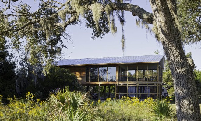 wooden house, Frank Hamon, South Carolina, affordable housing, open air, sloping roof, St Helena, natural light, solar gain, natural ventilation, green architecture
