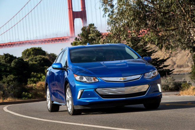 Audi, Audi A3 e-tron, Chevy, Chevy Volt, Honda, Honda Civic, Hyundai, Hyundai Sonata, Hyundai Sonata Hybrid, Hyundai Sonata plug-in hybrid, Toyota, Toyota Prius, Prius, Civic, Volt, Green Car of the Year, Green Car Journal, 2015 LA Auto Show, electric car, hybrid car, plug-in hybrid, 2015 LA Auto Show, green car, green transportation