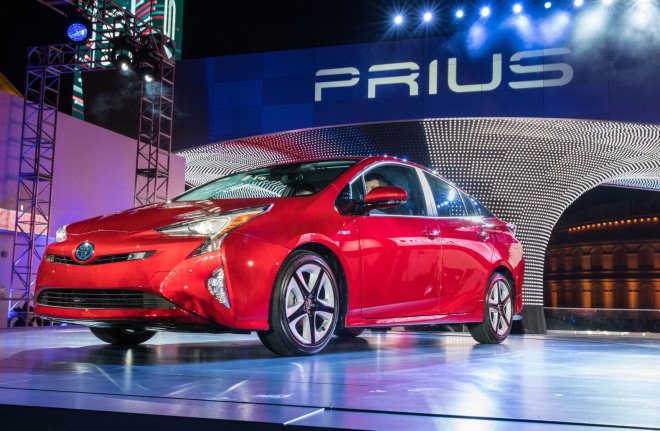 Audi, Audi A3 e-tron, Chevy, Chevy Volt, Honda, Honda Civic, Hyundai, Hyundai Sonata, Hyundai Sonata Hybrid, Hyundai Sonata plug-in hybrid, Toyota, Toyota Prius, Prius, Civic, Volt, Green Car of the Year, Green Car Journal, 2015 LA Auto Show, electric car, hybrid car, plug-in hybrid, 2015 LA Auto Show, green car, green transportation