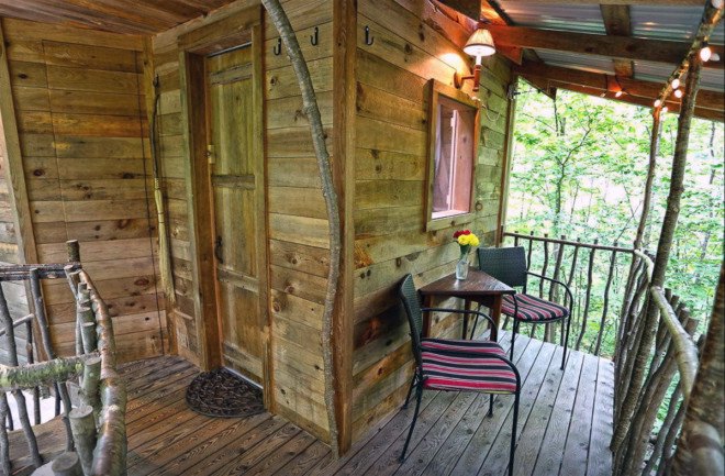 green design, eco design, sustainable design, Airbnb, tree house, An Adirondack Tree House Retreat, upstate new york, escapes from New York