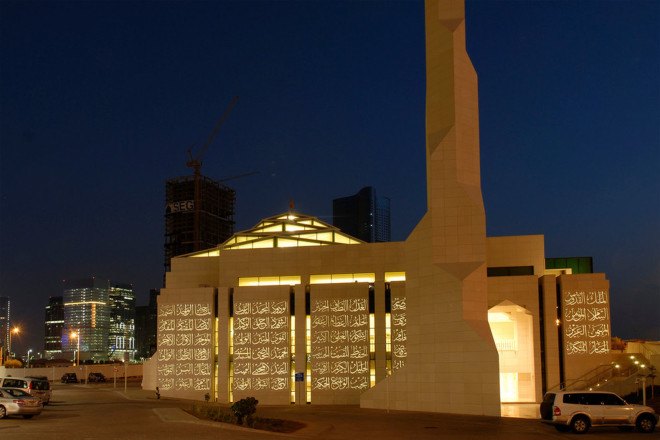 Al Aziz Mosque, Abu Dhabi, translucent concrete, translucent facade, concrete, green architecture, mosque, religious architecture, dynamic facades, LUCEM, green lighting, LED lights