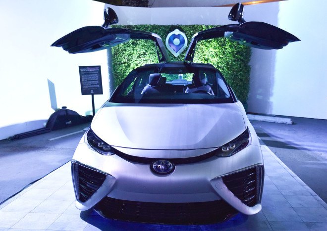 Toyota, Toyota Mirai, Back to the Future, Delorean, fuel cell vehicle, hydrogen, hydrogen fuel cell vehicle, green car, electric car, green transportation, mirai, christopher llloyd, michael j fox