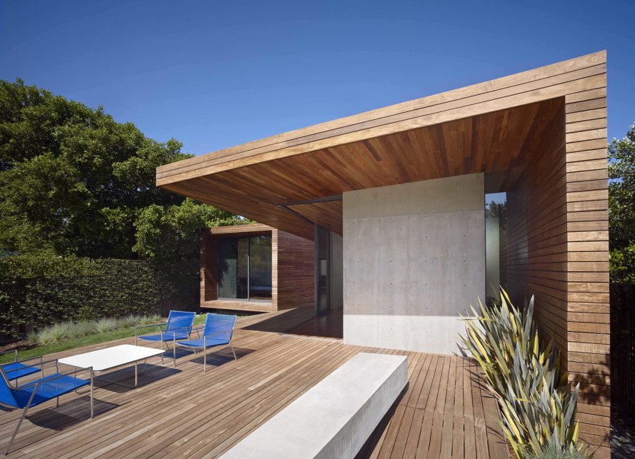 Bal House, Terry&amp;Terry Architecture, green renovation, ranch house, California, timber architecture, bay window, green fireplace, glass facade, natural light