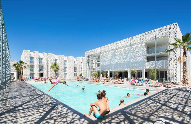 Cap d Agde Hotel, Jacques Ferrier Architecture, facade design, concrete, concrete facade, green architecture, Mediterranean architecture, swimming pool, hotel design, terraces, natural light