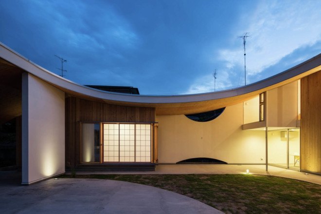Manta House, Japan, y+M design office, natural ventilation, natural lighting, inner garden, terrace, green architecture, green spaces, family house, Japanese architecture