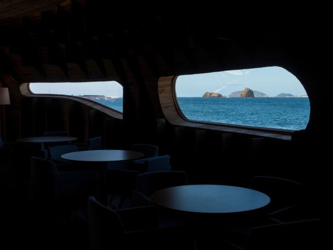 cella bar, cella bar madalena, cella bar portugal, fcc arquitectura, paulo lobo, FG+SG photography, wooden extension building, island bar, portuguese bar, pico island, bar pico island
