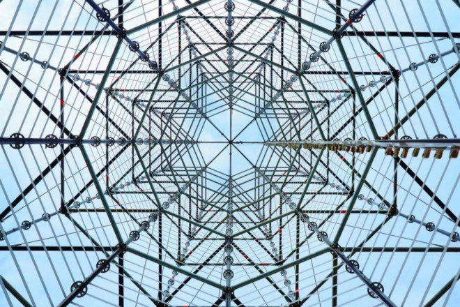 Dennis Parren, light tower, lowlands music festival, netherlands festival, light towers, LED art, LED light tower, LED structures, LED art installations, art installations, urban art, green design