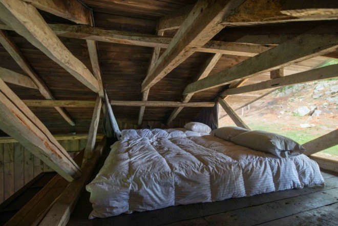 Estudio Valdés Arquitectos, Barn House, architecture, Barn House Chile, chilean architecture, barn house renovation, recycled building materials, sustainable design, green design, repurposed barn materials, Lago Ranco barn house,