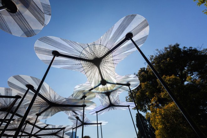 Amanda Levete, MPavilion, Australia, Serpentine, temporary pavilion, temporary architecture, fiberglass architecture, LED lights, green lighting, kinetic architecture, Melbourne architecture