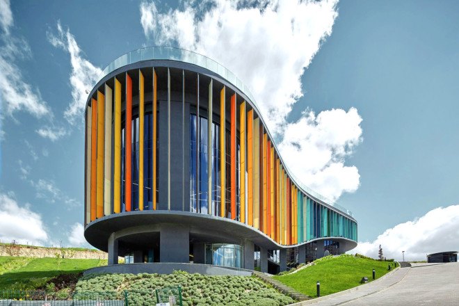 ONS İNCEK, Ankara, Turkey, showroom complex, Yazgan Design Architecture, glass facade, mouck-up apartments, office building, colored glass panels, indoor gardens