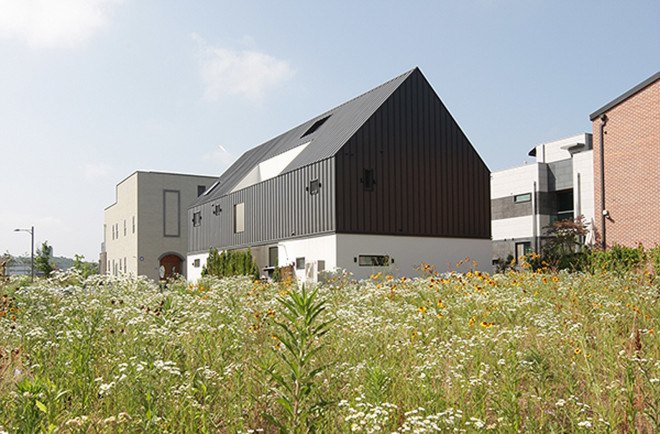 One Roof House, South Korea, pitched roof, natural lighting, natural ventilation, South Korea, skylights, family house, mlnp architects, playground, green library