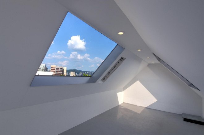 One Roof House, South Korea, pitched roof, natural lighting, natural ventilation, South Korea, skylights, family house, mlnp architects, playground, green library