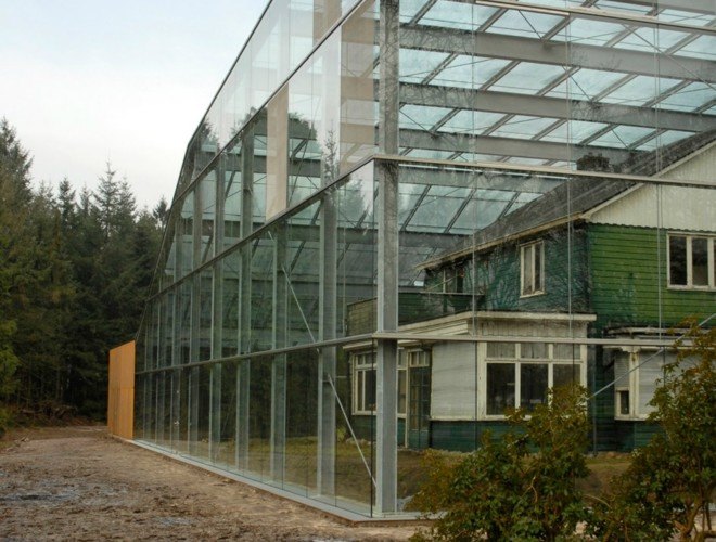 Oving Architecten, Holocaust Memorial, Kamp Westerbork, glass-enclosed home, urban memorials, holocaust memorials netherlands, dutch concentration camps, SS commander Albert Konrad Gemmeker, Anne Frank, modern holocaust sites,