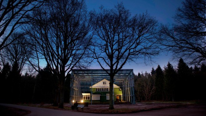 Oving Architecten, Holocaust Memorial, Kamp Westerbork, glass-enclosed home, urban memorials, holocaust memorials netherlands, dutch concentration camps, SS commander Albert Konrad Gemmeker, Anne Frank, modern holocaust sites,