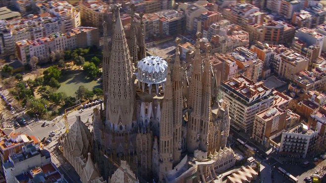 green design, eco design, sustainable design, Sagrada Familia, Barcelona, Antoni Gaudi, basilica, Roman Catholic church, tallest church tower