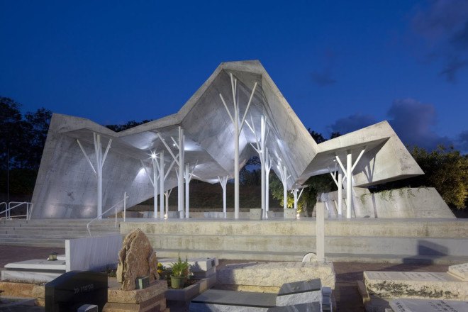 shelter, Israel, meeting space, Ron Shenkin, religious architecture, concrete canopy, cemetery, concrete slap, metal structure, metal pillars, canopy, open-space structure