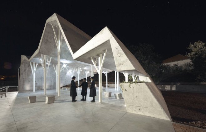 shelter, Israel, meeting space, Ron Shenkin, religious architecture, concrete canopy, cemetery, concrete slap, metal structure, metal pillars, canopy, open-space structure