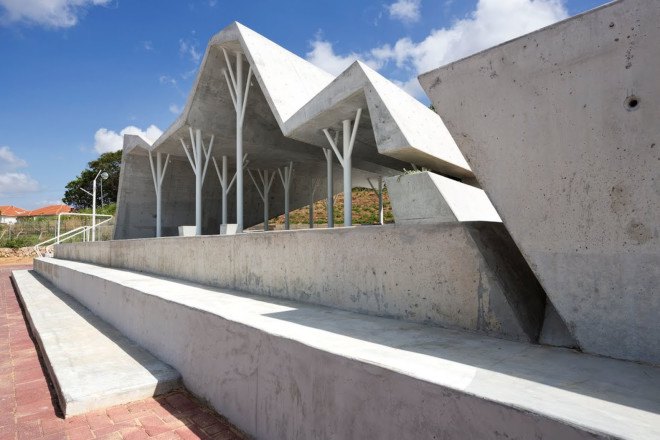 shelter, Israel, meeting space, Ron Shenkin, religious architecture, concrete canopy, cemetery, concrete slap, metal structure, metal pillars, canopy, open-space structure