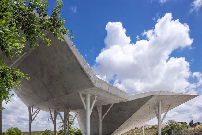 shelter, Israel, meeting space, Ron Shenkin, religious architecture, concrete canopy, cemetery, concrete slap, metal structure, metal pillars, canopy, open-space structure