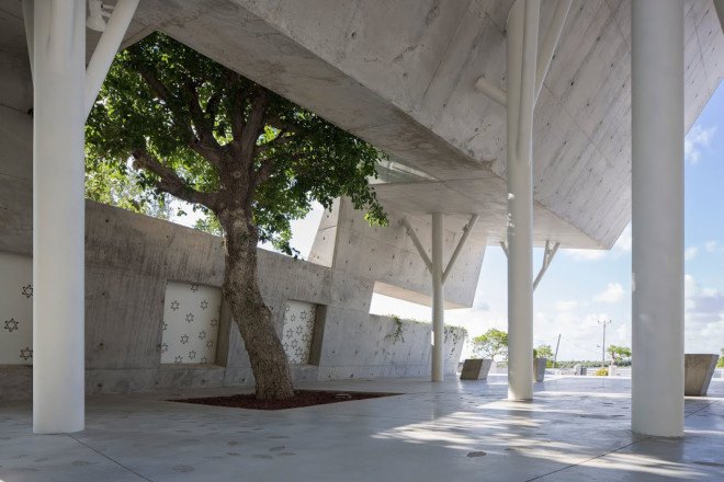 shelter, Israel, meeting space, Ron Shenkin, religious architecture, concrete canopy, cemetery, concrete slap, metal structure, metal pillars, canopy, open-space structure