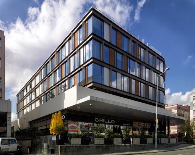 Rönesans Mecidiyeköy Office, MuuM Architects, office building, sustainable features, green architecture, Instanbul, Turkey, modular facade, rainwater collection, natural ventilation