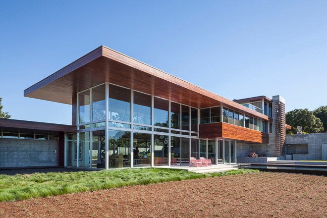 Vidalakis Residence, Swatt Miers Architects, swimming pool, natural materials, residential architecture, natural light, wooden frames, natural ventilation, green envelope, double-height spaces, daylit spaces