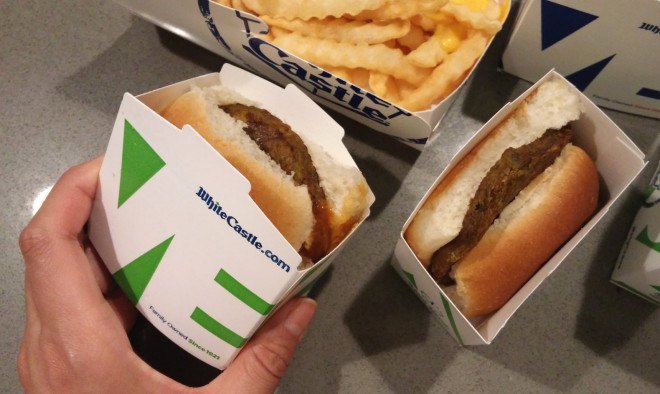 white castle, veggie slider, vegan, vegetarian, vegan fast food, vegan hamburger buns, white castle vegan offerings, white castle vegan options, vegan fast food options, jamie richardson, vegan ingredients, craver nation, crave case