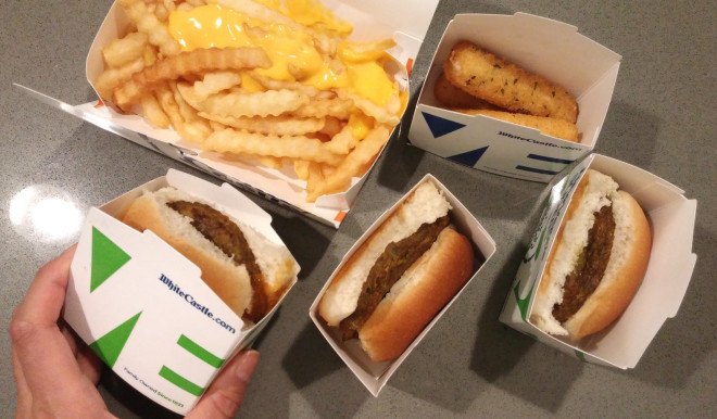 white castle, veggie slider, vegan, vegetarian, vegan fast food, vegan hamburger buns, white castle vegan offerings, white castle vegan options, vegan fast food options, jamie richardson, vegan ingredients, craver nation, crave case