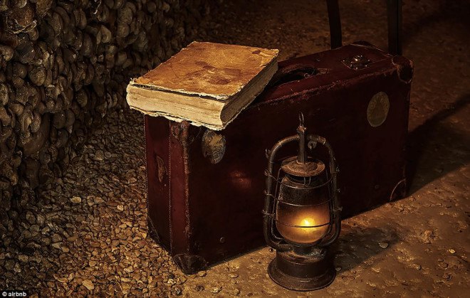 world's creepiest Airbnb, airbnb paris catacombs, airbnb halloween competition, halloween night in paris catacombs, spend halloween with 6 million skeletons, Airbnb night with 6 million skeletons, world's creepiest airbnb in Paris,