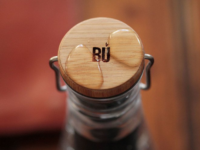 BU Water bottle, natural filter, water, reusable water bottle, activated charcoal, bamboo filter, charcoal filter, kickstarter campaign, kickstarter, reader submission