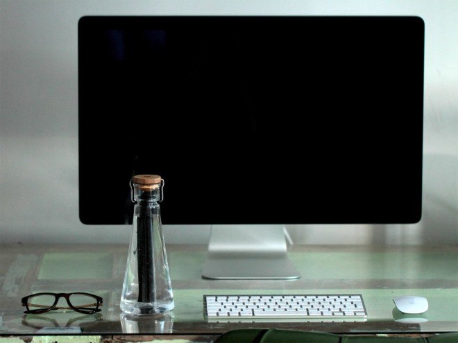 BU Water bottle, natural filter, water, reusable water bottle, activated charcoal, bamboo filter, charcoal filter, kickstarter campaign, kickstarter, reader submission