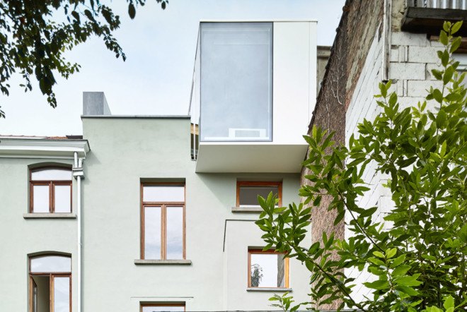Edouard Brunet, François Martens, Maison De Tière, green renovation, Brussels, mezzanine, cantilever, apartment renovation, birch wood, small spaces, natural light