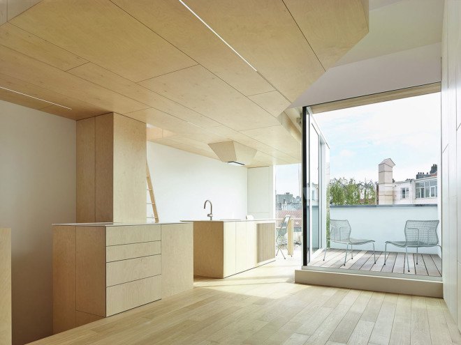 Edouard Brunet, François Martens, Maison De Tière, green renovation, Brussels, mezzanine, cantilever, apartment renovation, birch wood, small spaces, natural light