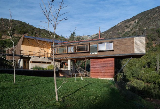sustainable architecture, sustainable homes, sustainable building, Chile architecture, Chile residential homes, Chile nature reserve, Santiago summer homes, holiday homes, evaporative cooling, passive cooling, natural cooling, natural ventilation, landscape restoration, green homes