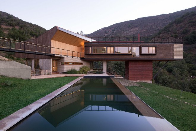 sustainable architecture, sustainable homes, sustainable building, Chile architecture, Chile residential homes, Chile nature reserve, Santiago summer homes, holiday homes, evaporative cooling, passive cooling, natural cooling, natural ventilation, landscape restoration, green homes