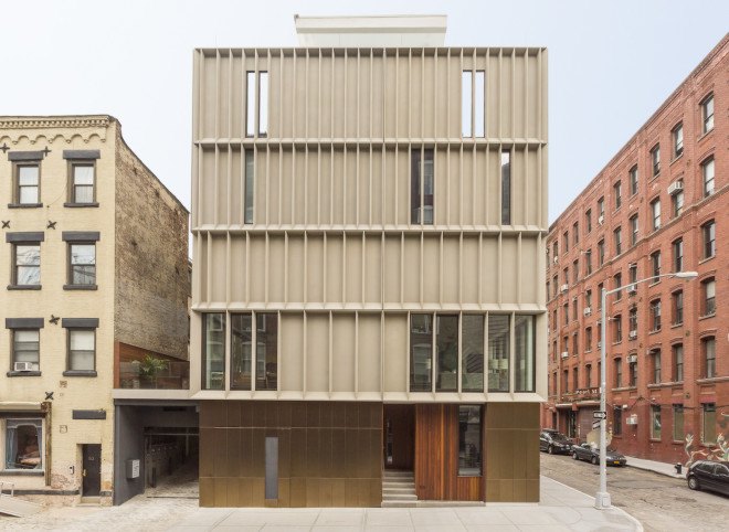 DUMBO Townhouses, DUMBO Townhouses by Alloy, Alloy, Alloy development, DUMBO, DUMBO historic district, floor to ceiling windows, solar shading, townhouses,