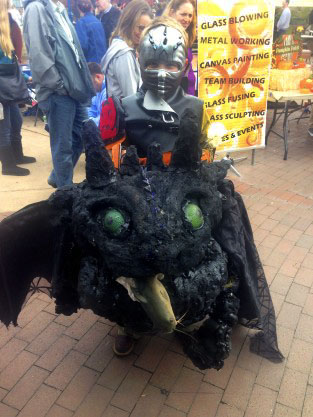 DIY halloween costume, DIY costume, halloween costume, halloween costume ideas, do it yourself costume, recycled costume, Halloween