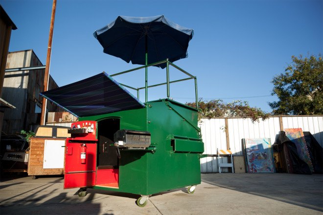 Craigslist Dumpster Apartment, tiny homes, tiny apartments nyc, nyc real estate, craigslist nyc, odd homes nyc, apartments nyc, architecture, small apartments, green living, green design, dumpster living, sustainable design, ultimate sustainable design