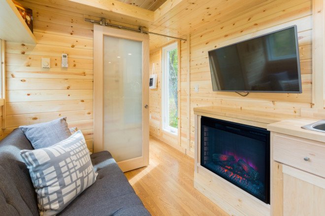 ESCAPE Traveler, ESCAPE Traveler XL, ESCAPE Homes, cedar lap siding, low e windows, composting toilet, solar power system, gray water system, rainwater collection system, tiny home, tiny home on wheels, portable tiny home,