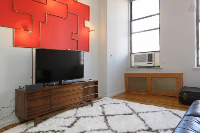 Airbnb nyc, airbnb greenwich village, greenwich village tiny apartment, tiny homes nyc, rentals nyc, architecture nyc, greenwich village apartments, tiny spaces nyc, small apartments nyc, green design, minimalist design nyc