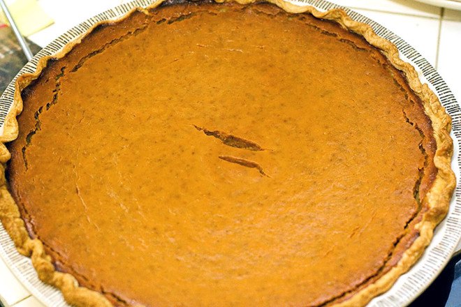 easy vegan pumpkin pie, quick vegan pumpkin pie, best vegan pumpkin pie, vegan desserts, gluten-free desserts, desserts without refined-sugar, sugar-free desserts, vegan holiday desserts, healthy desserts, paleo desserts, vegetarian desserts, naturally sweetened desserts, naturally-sweetened desserts