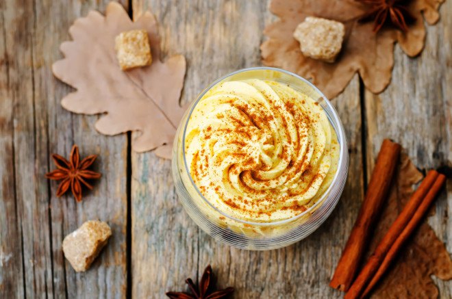 vegan pumpkin pie mousse, pumpkin pie mousse recipe, vegan desserts, gluten-free desserts, desserts without refined-sugar, sugar-free desserts, vegan holiday desserts, healthy desserts, paleo desserts, vegetarian desserts, naturally sweetened desserts, naturally-sweetened desserts