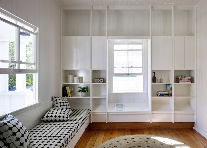 Queensland, Queenslander bungalow, Australia, Vokes and Peters, green renovation, heritage buildings, wooden facade, timber, green extension, timber architecture