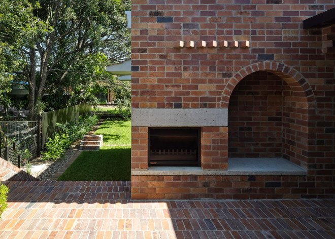 Queensland, Queenslander bungalow, Australia, Vokes and Peters, green renovation, heritage buildings, wooden facade, timber, green extension, timber architecture