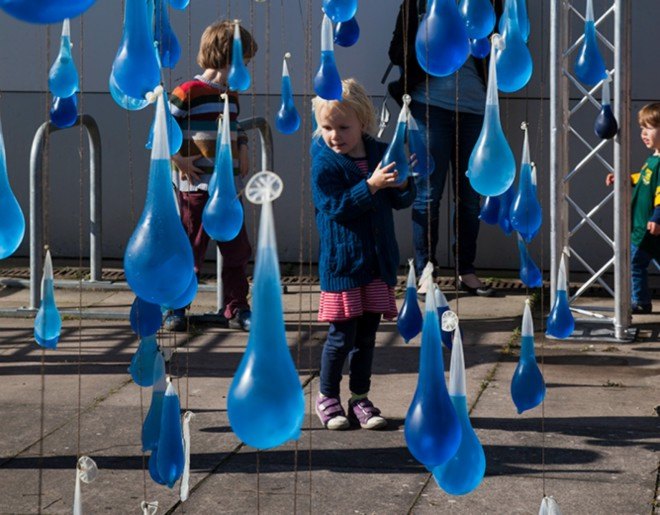 Luzinterruptus, Rain Interactive, Totally Thames festival, Waterman Arts Centre, art collective, urban art, street art, street installations, Street Heartbeats, portrait art, anonymous art collective Luzinterruptus,