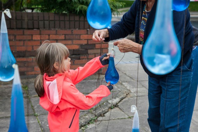 Luzinterruptus, Rain Interactive, Totally Thames festival, Waterman Arts Centre, art collective, urban art, street art, street installations, Street Heartbeats, portrait art, anonymous art collective Luzinterruptus,