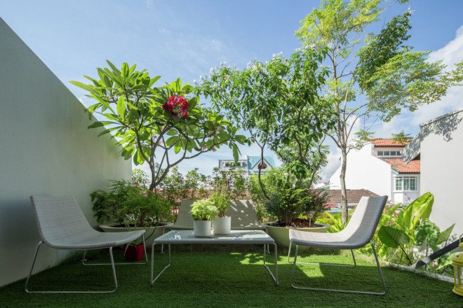 Rienzi house, A D LAB, Singapore, small footprint, small house, green architecture, courtyard, green terrace, natural light, skylights