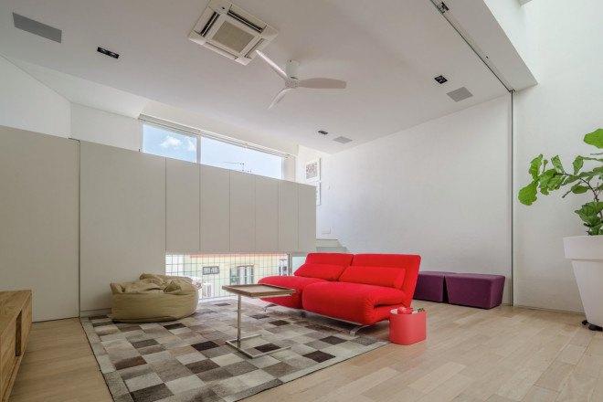 Rienzi house, A D LAB, Singapore, small footprint, small house, green architecture, courtyard, green terrace, natural light, skylights