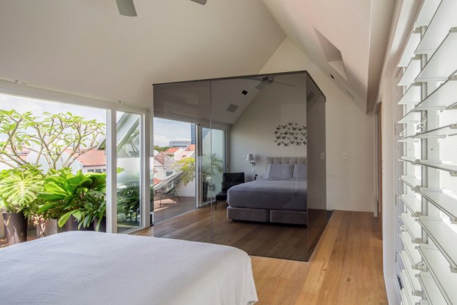 Rienzi house, A D LAB, Singapore, small footprint, small house, green architecture, courtyard, green terrace, natural light, skylights