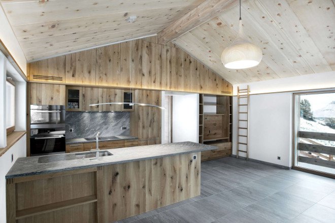 Larch barn, barn renovation, Alp'Architecture sàrl, green renovation, timber architecture, Minergie certification, energy efficiency, solar panels, Switzerland, low energy consumption, energy-efficient home